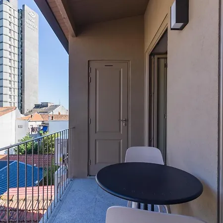 Near Trindade Apartment Porto