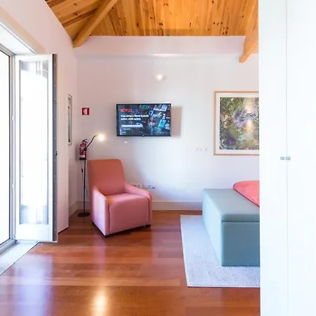 Near Trindade Oporto