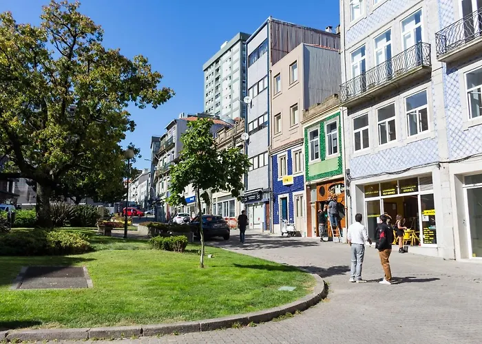 Near Trindade * Oporto